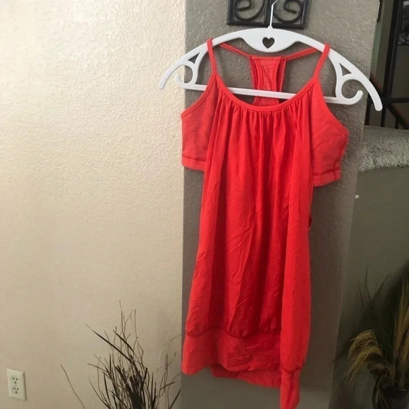 lululemon no limit tank size 6 - Picture 3 of 5